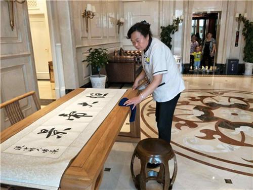 你覺得家政服務(wù)為生活提供便利是大勢所趨嗎？